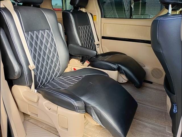 TOYOTA ALPHARD hybrid 4WD 2013