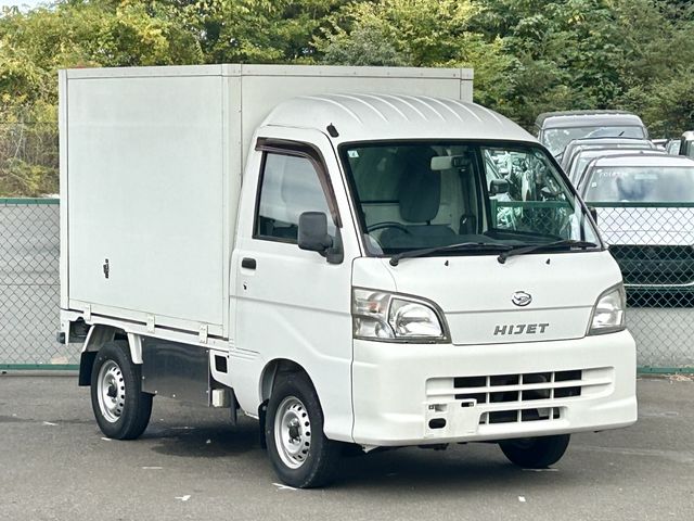 DAIHATSU HIJET truck 4WD 2014