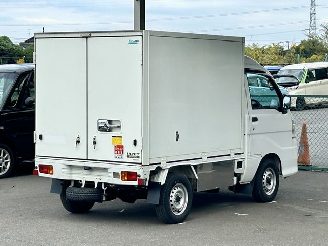 DAIHATSU HIJET truck 4WD 2014