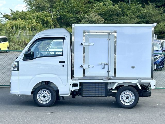 DAIHATSU HIJET truck 2025