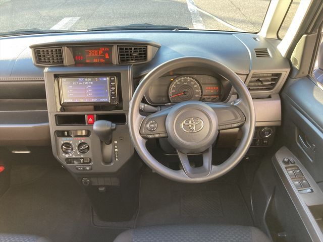 TOYOTA ROOMY 2022