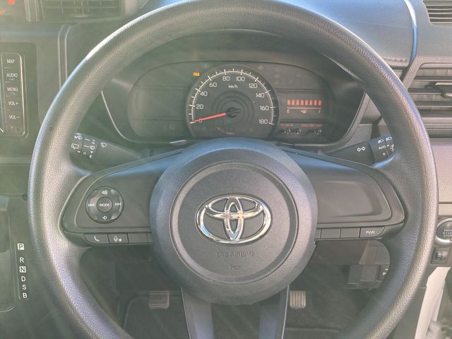 TOYOTA ROOMY 2022