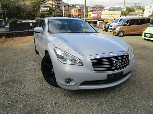 NISSAN FUGA HYBRID 2011