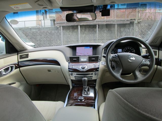 NISSAN FUGA HYBRID 2011