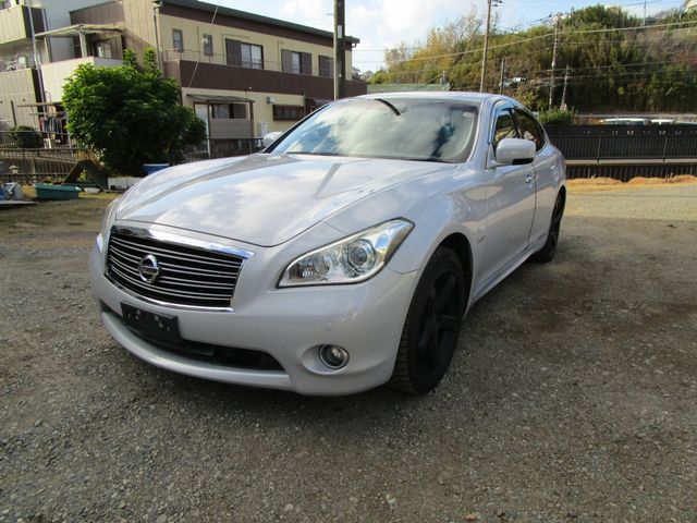 NISSAN FUGA HYBRID 2011