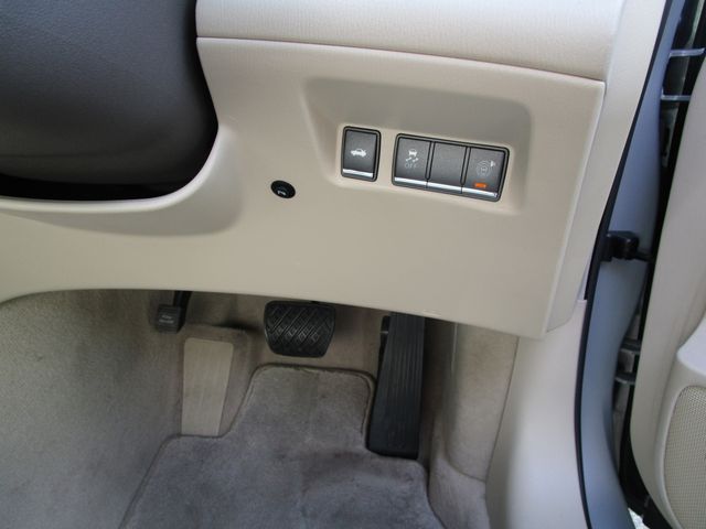 NISSAN FUGA HYBRID 2011