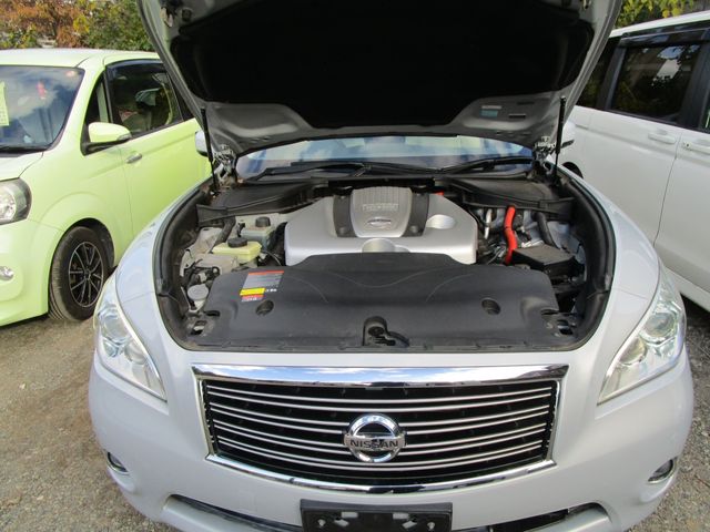 NISSAN FUGA HYBRID 2011