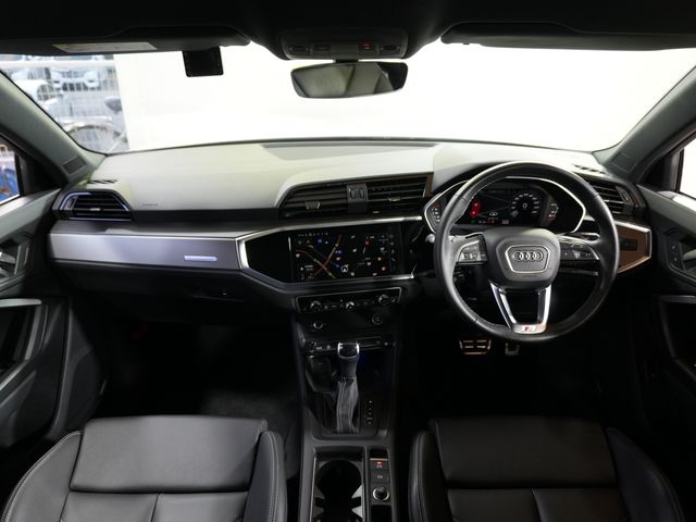 AUDI AUDI Q3 2024