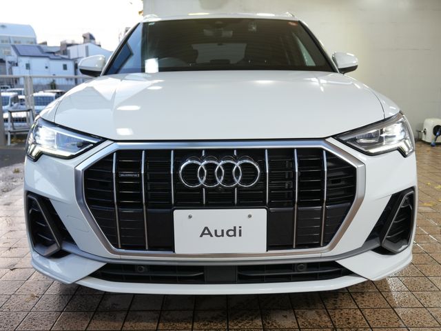 AUDI AUDI Q3 2024