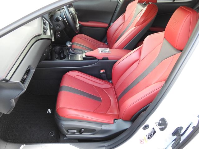 TOYOTA LEXUS UX250h 1956