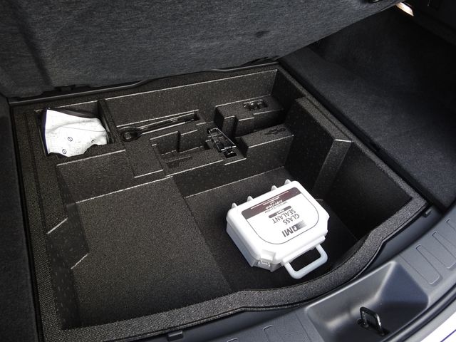 TOYOTA LEXUS UX250h 1956