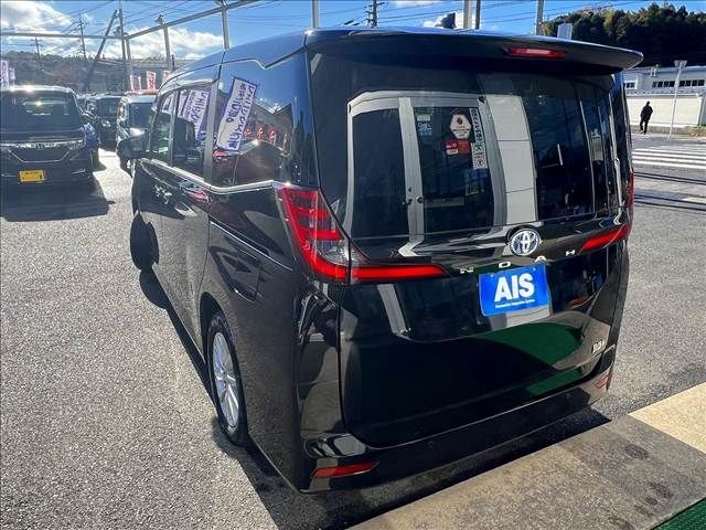 TOYOTA NOAH HYBRID 2023