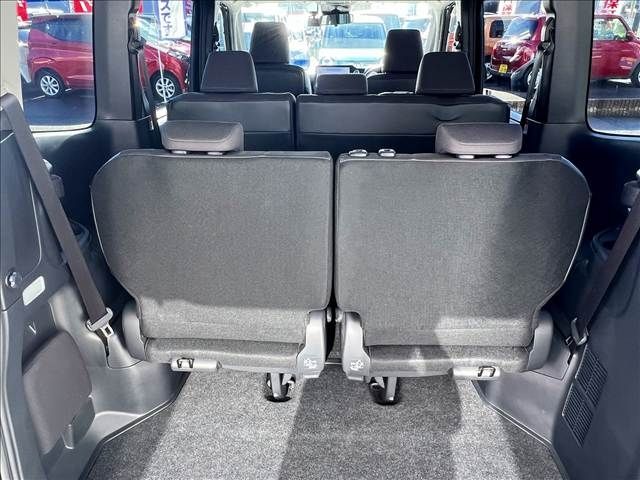 TOYOTA NOAH HYBRID 2023