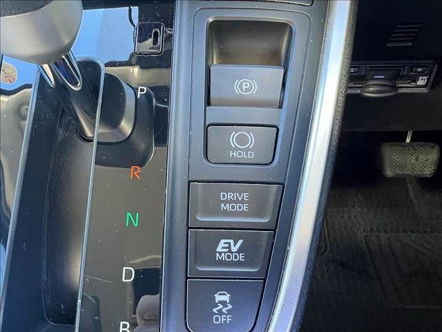 TOYOTA NOAH HYBRID 2023