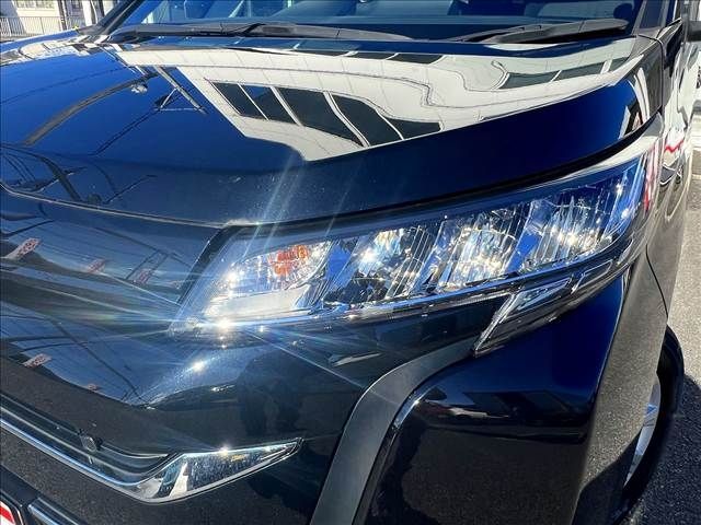 TOYOTA NOAH HYBRID 2023