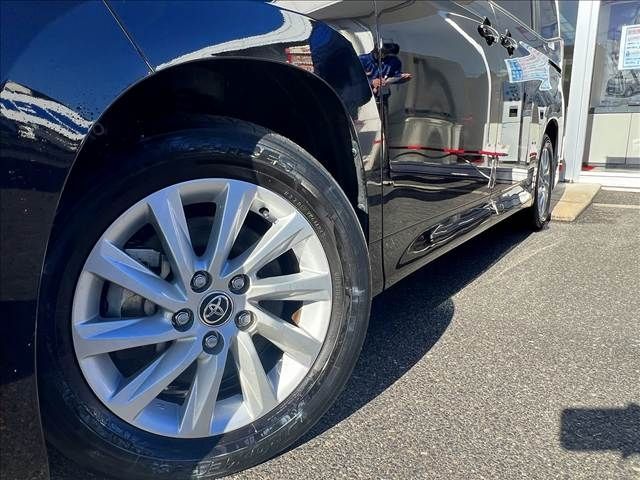 TOYOTA NOAH HYBRID 2023