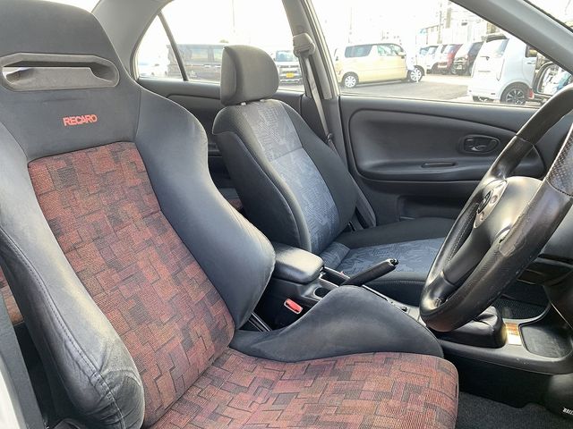 MITSUBISHI LANCER  4WD 1998