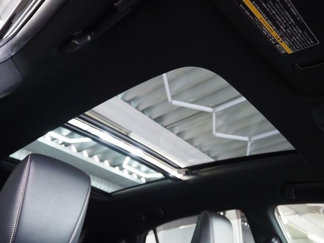 TOYOTA HARRIER 4WD 2017