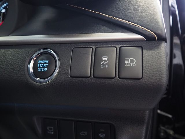 TOYOTA HARRIER 4WD 2017