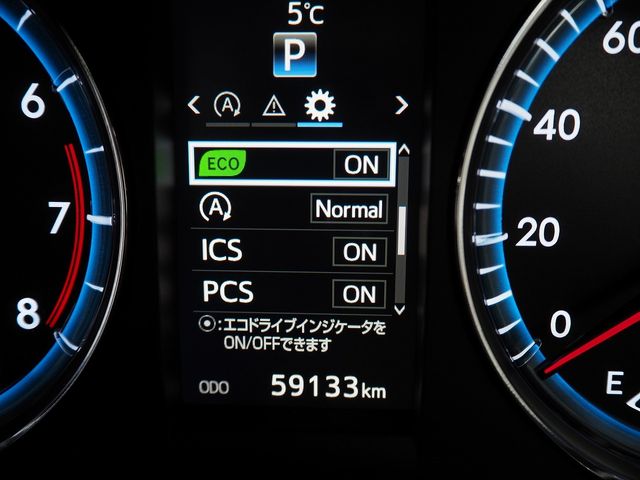 TOYOTA HARRIER 4WD 2017