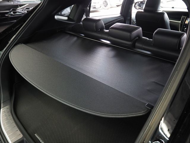 TOYOTA HARRIER 4WD 2017