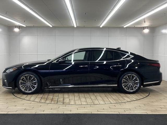 TOYOTA LEXUS LS500 2021