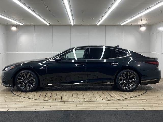 TOYOTA LEXUS LS500 2021