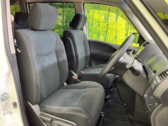 NISSAN SERENA  WG 4WD 2014