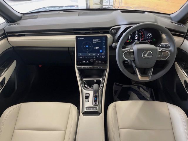 TOYOTA LEXUS LBX 2025