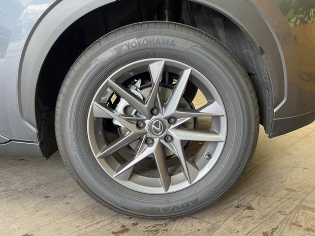 TOYOTA LEXUS LBX 2025