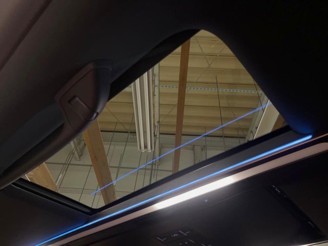 TOYOTA VELLFIRE  HYBRID 2023