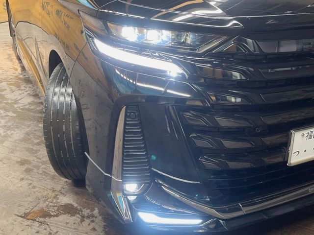 TOYOTA VELLFIRE  HYBRID 2023