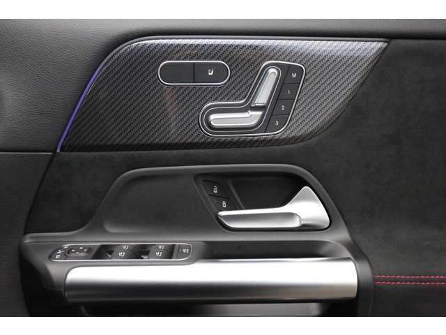 MERCEDES BENZ MERCEDES BENZ GLA class 2023