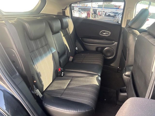 HONDA VEZEL HYBRID 2015