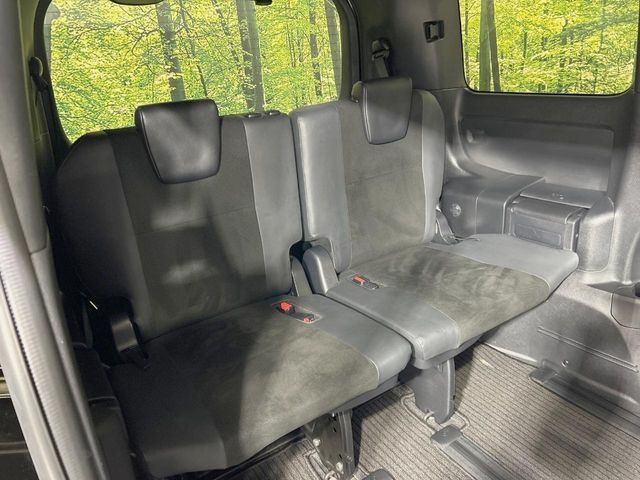 TOYOTA NOAH HYBRID 2021