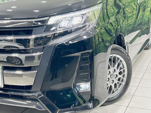 TOYOTA NOAH HYBRID 2021