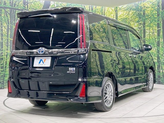 TOYOTA NOAH HYBRID 2021