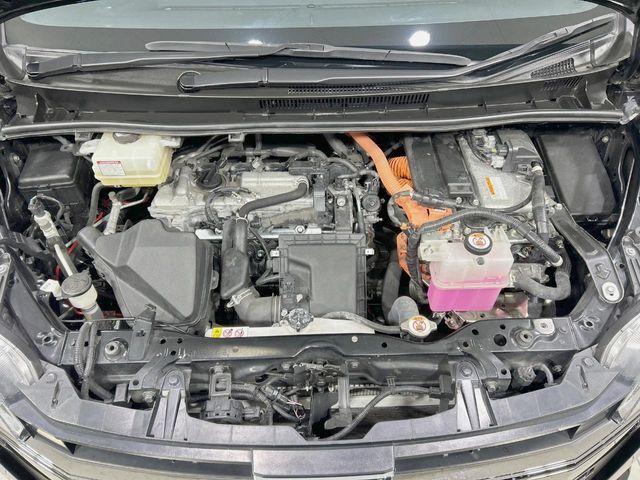 TOYOTA NOAH HYBRID 2021