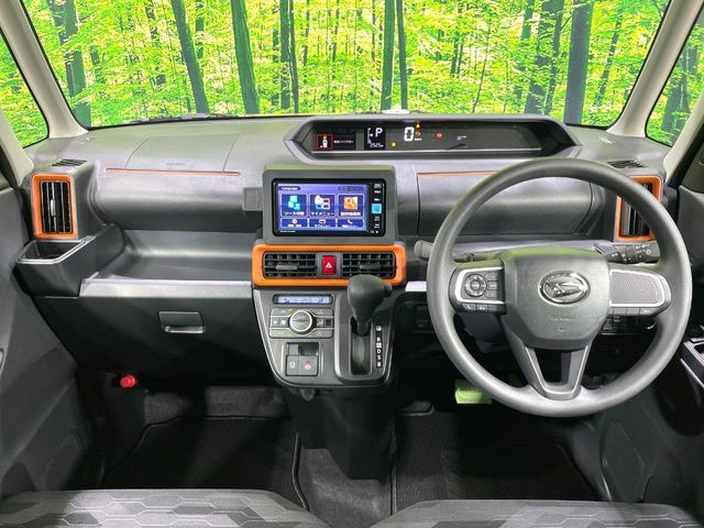 DAIHATSU TANTO FAN CROSS 2024