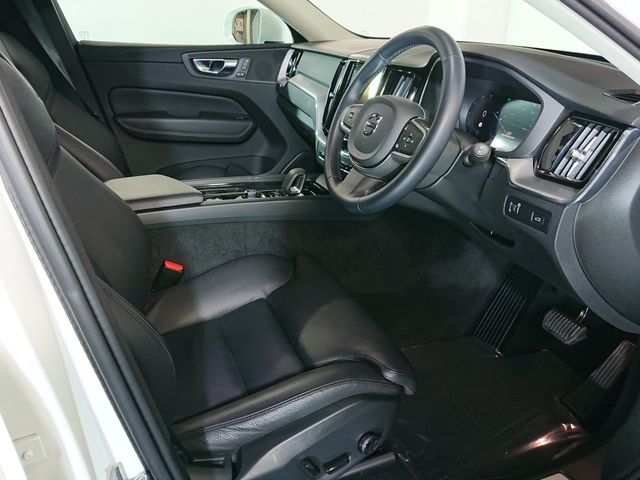 VOLVO VOLVO XC60 2022