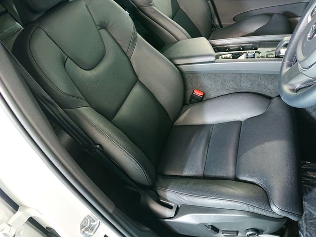 VOLVO VOLVO XC60 2022