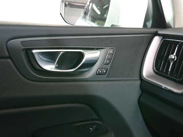 VOLVO VOLVO XC60 2022