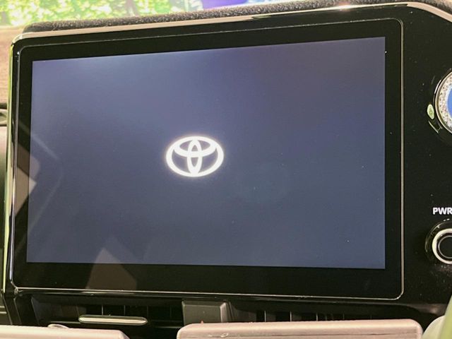 TOYOTA VOXY HYBRID 2023