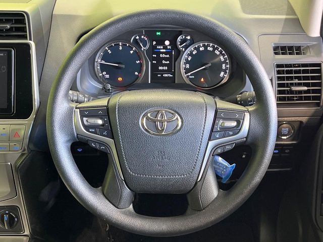 TOYOTA LANDCRUISER PRADO 2022