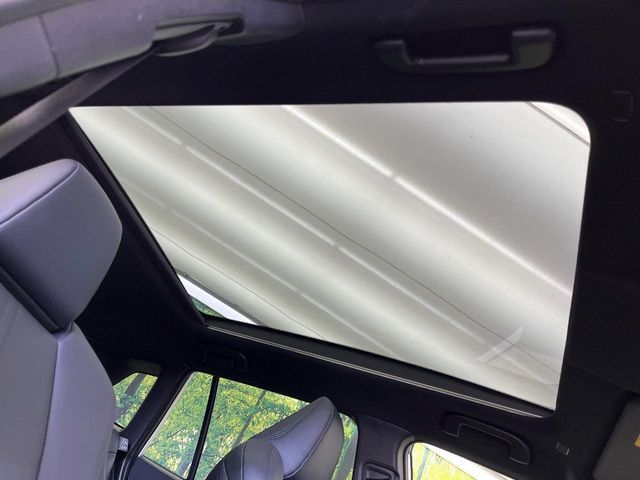 TOYOTA COROLLA CROSS HYBRID 2025