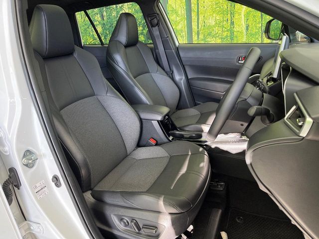 TOYOTA COROLLA CROSS HYBRID 2025