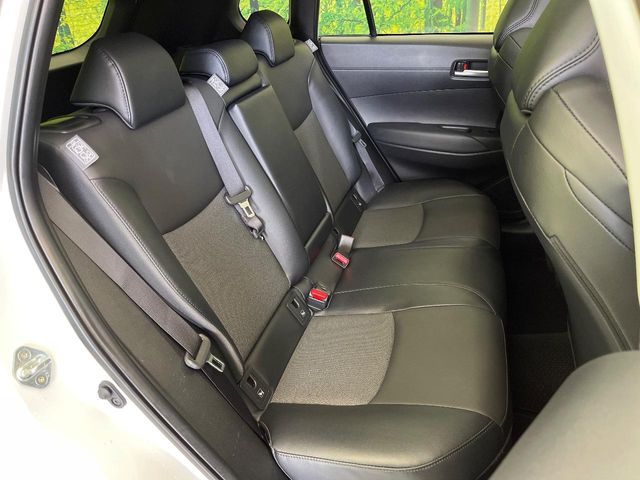 TOYOTA COROLLA CROSS HYBRID 2025