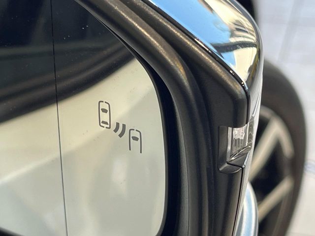 TOYOTA PRIUS PHV 2023