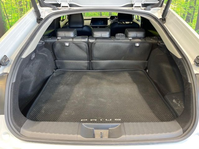 TOYOTA PRIUS PHV 2023