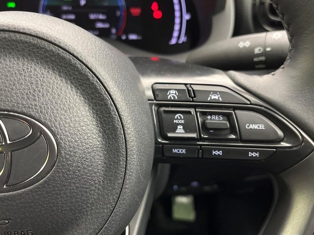 TOYOTA YARIS CROSS 2025